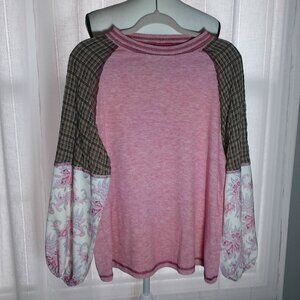 Boutique Brand Long Sleeve Scoop Neck Pink Ribbed Body w/Multi Midea Sleeves M